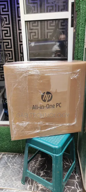 New Desktop Computer HP ProOne 400 G3 8GB Intel Core I5 SSD 256GB