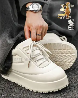New Adidas Deluxe Hiking