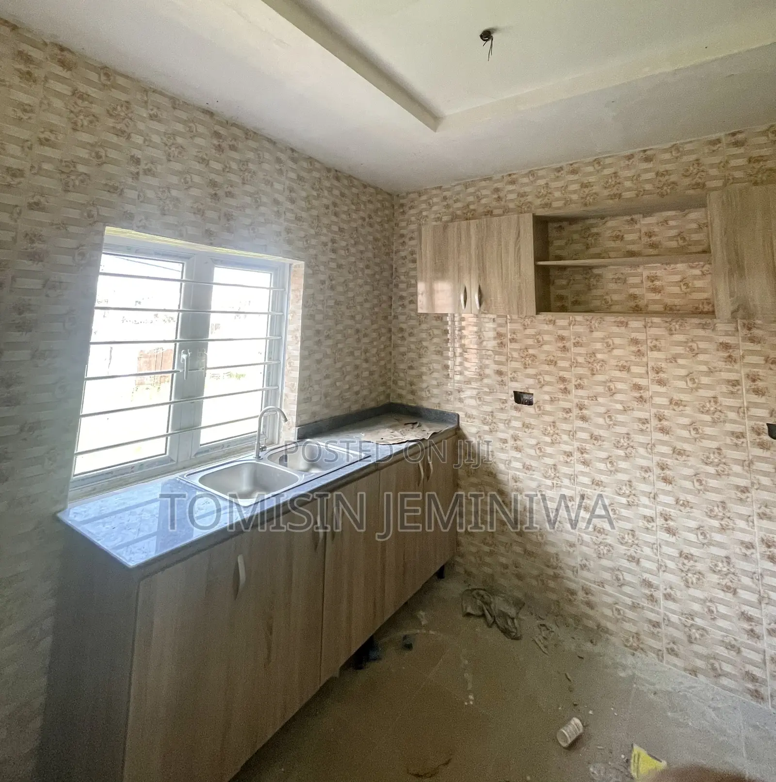 Furnished 3bdrm Block of Flats in Pacific Estate, Kubwa for sale