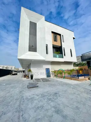 2bdrm Apartment in Lekki Phase 1 for sale