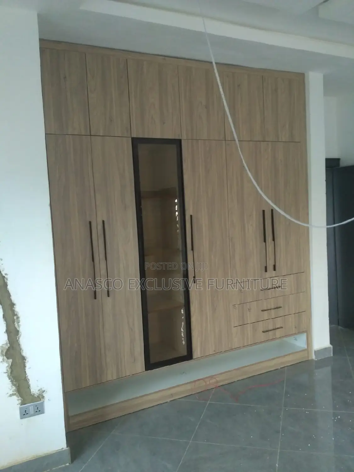 Wardrobe Closet