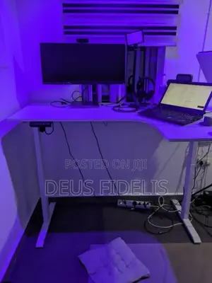 Electric Adjustable Office Table Sit or Stand Office Table