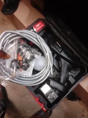 Cordless Pressure Washer