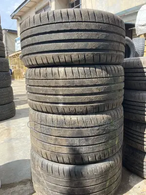 Michelin 235/35r19 Front 275/35r19back