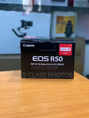 Canon Eos R50 With 18-45mm