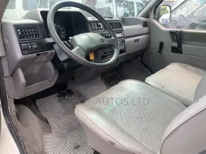 Volkswagen Transporter 2003 White