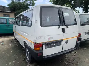 Volkswagen Transporter 2003 White
