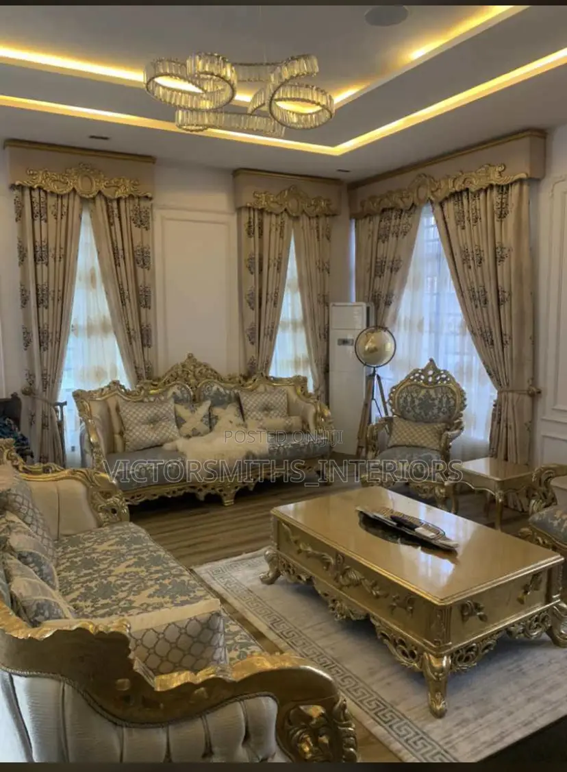 Curtains Drep and Curtains Bold