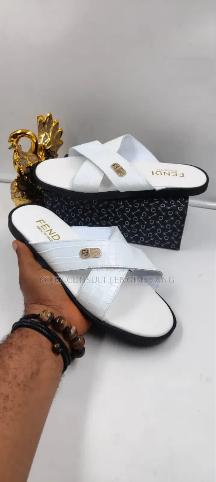 Fendi Leather Men Slippers