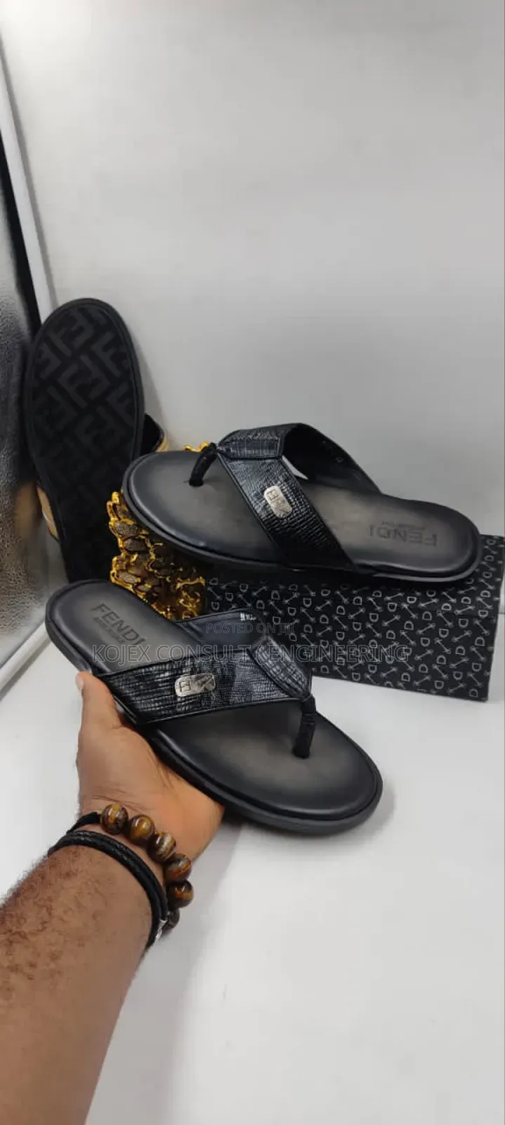 Fendi Leather Men Slippers