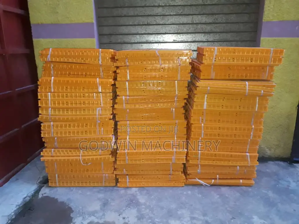 Protective Birds Crates.