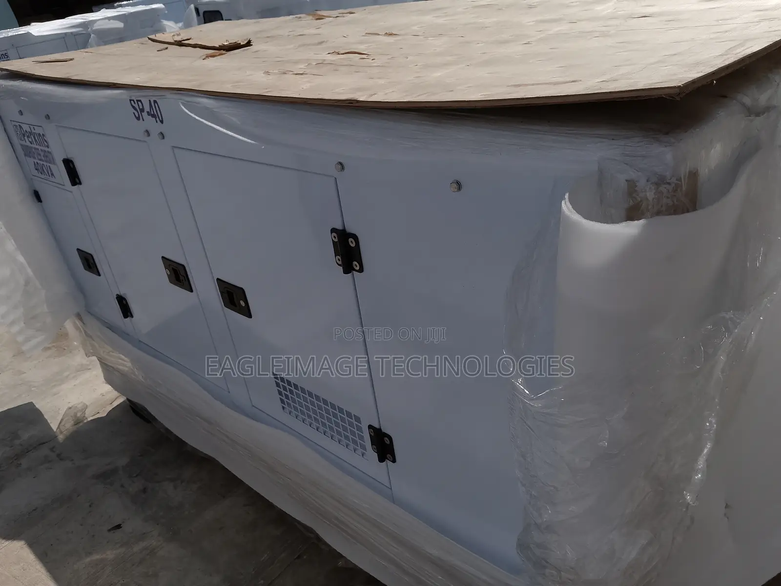 Efficient Power Supply With Perkins 40kw DIESEL Generator