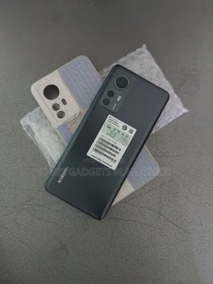 Photo - Xiaomi 12 256 GB Black