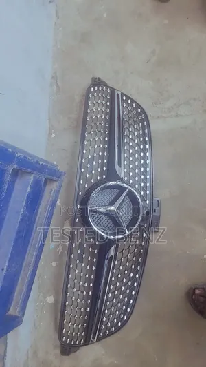 Mercedes-Benz GLE Diamond Front Grill