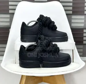 Nike Big Chunky Lace