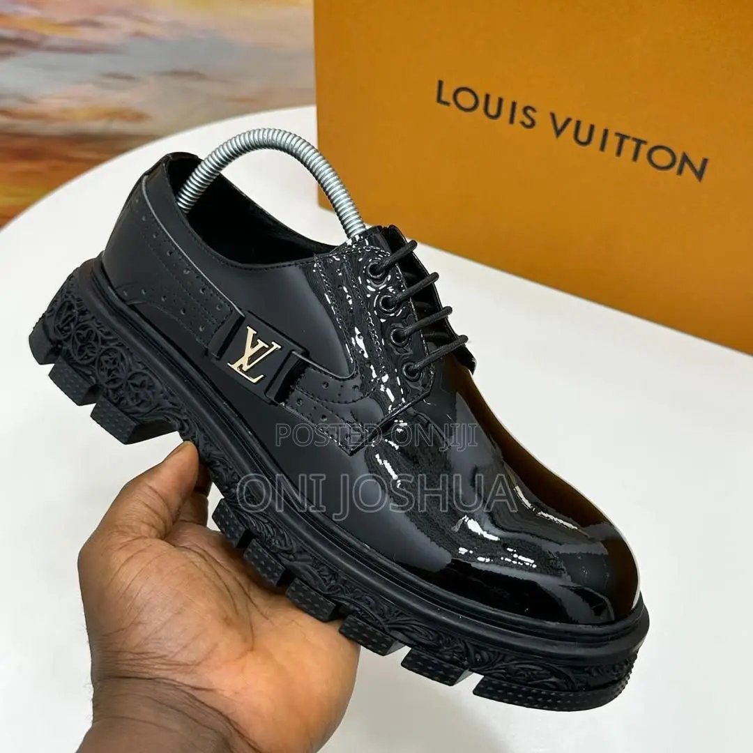 Louis Vuitton Sneakers