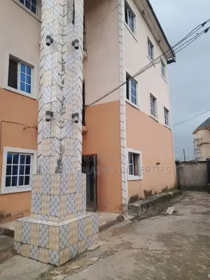 Hostel for Sale in Nekede Owerri, 30 Rooms