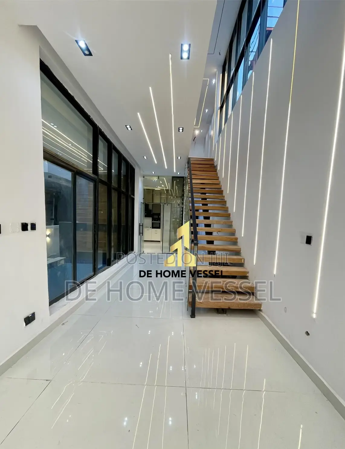 Luxury 5 Bed Detached Home With Pool