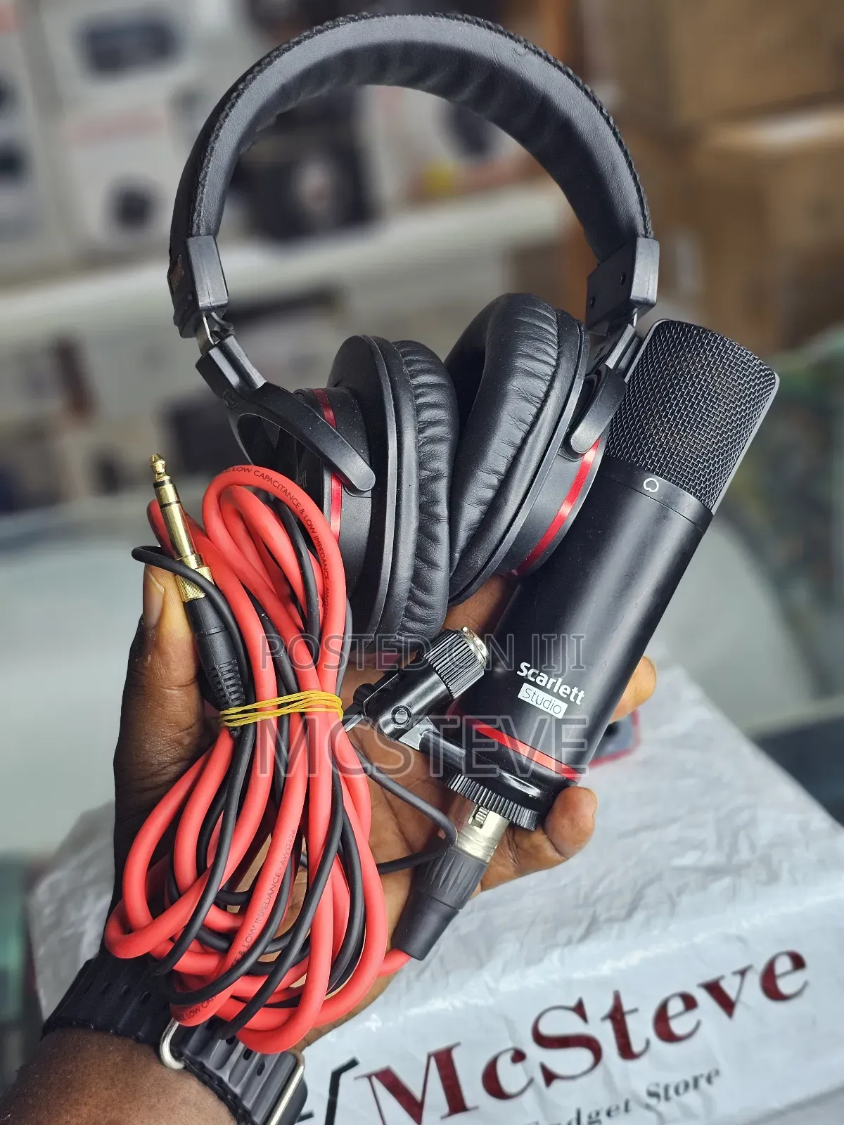 Focusrite Scarlet 2i2 3rd Gen Audio Interface With Mic