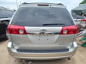 Toyota Sienna XLE Limited 4WD 2008 Silver