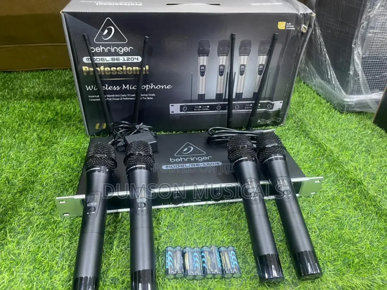 Behringer 4in1 Wireless Microphone System UHF