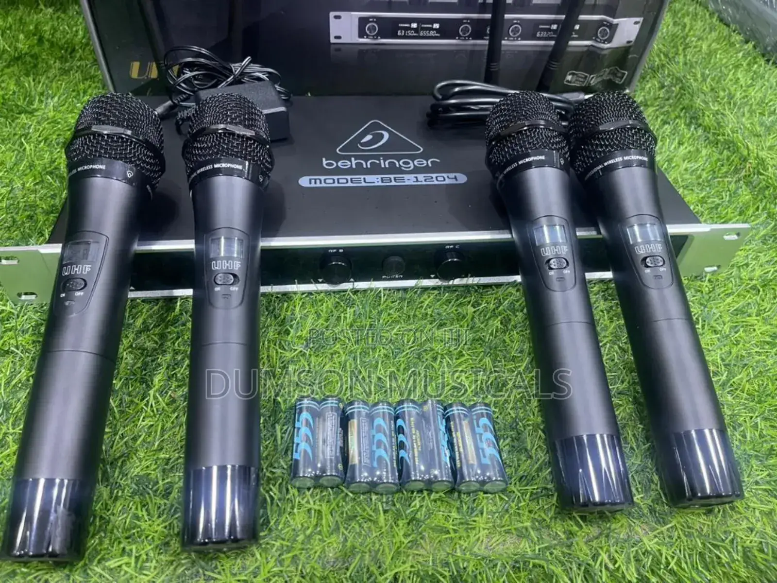 Behringer 4in1 Wireless Microphone System UHF