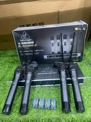 Behringer 4in1 Wireless Microphone System UHF