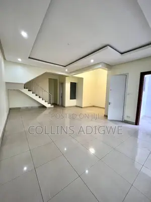 4bdrm Townhouse/Terrace in Dia Estate Ologolo for sale