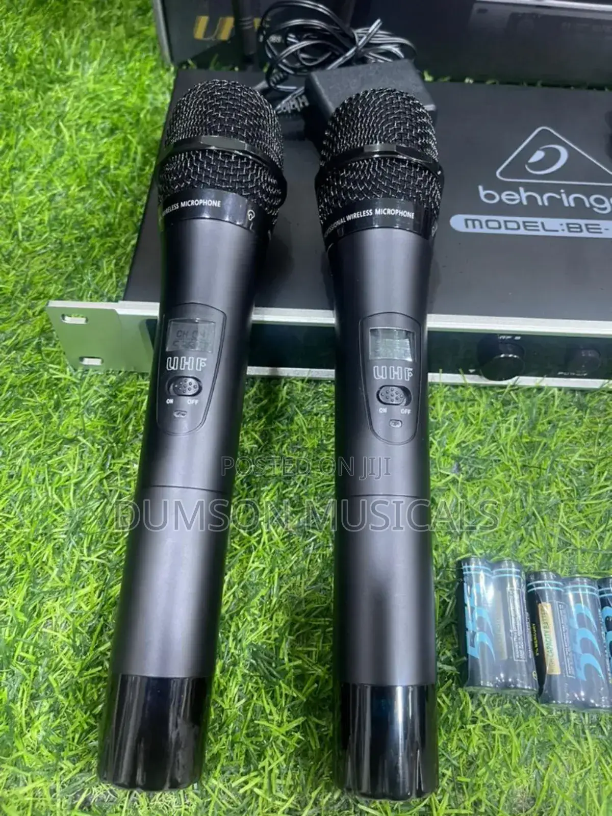 Behringer 4in1 Wireless Microphone System UHF