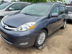 Toyota Sienna XLE Limited 4WD 2008 Gray