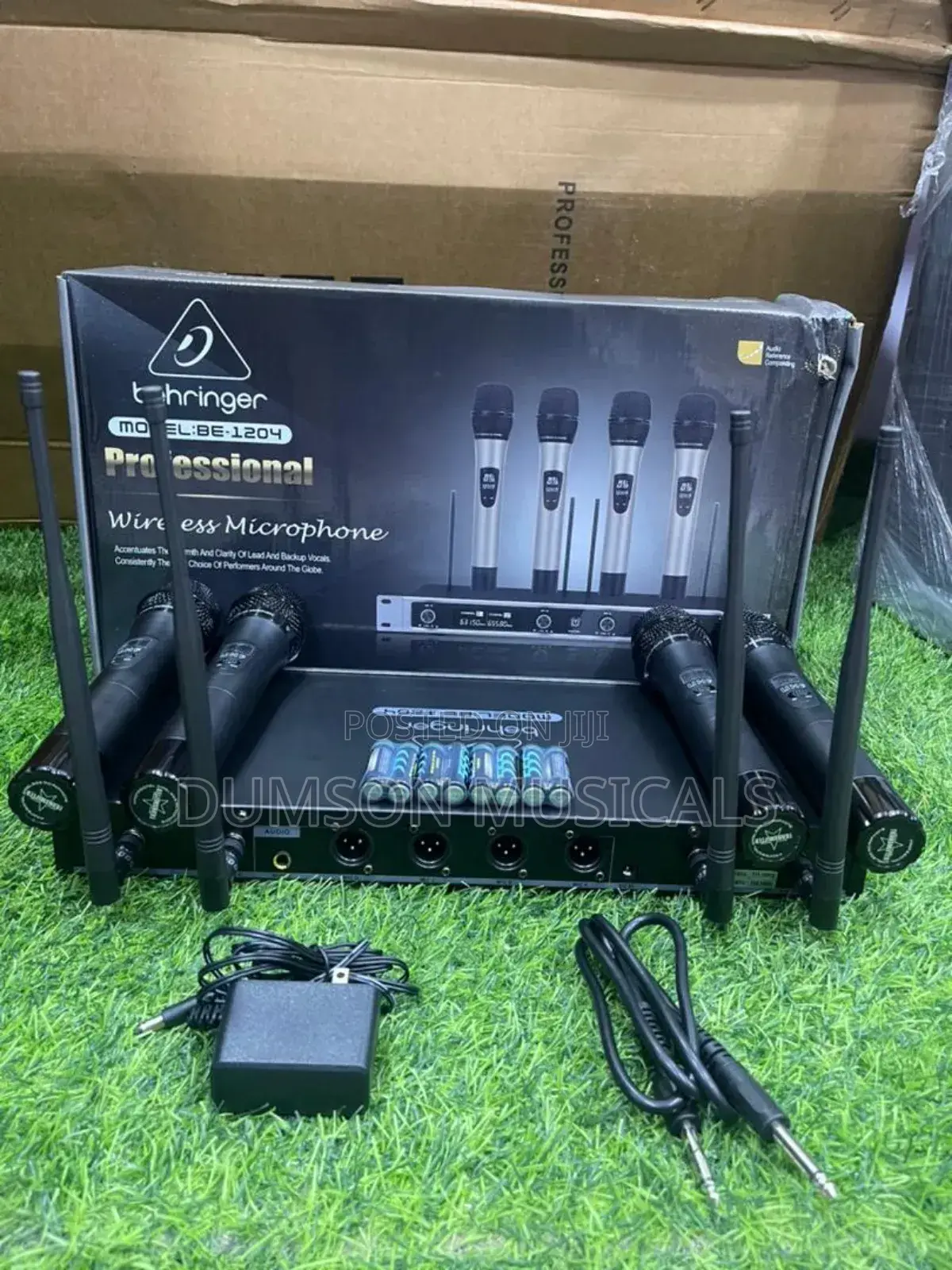 Behringer 4in1 Wireless Microphone System UHF