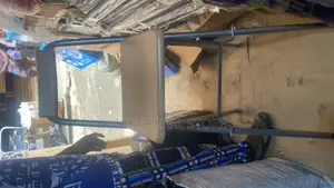 Make Up Chair