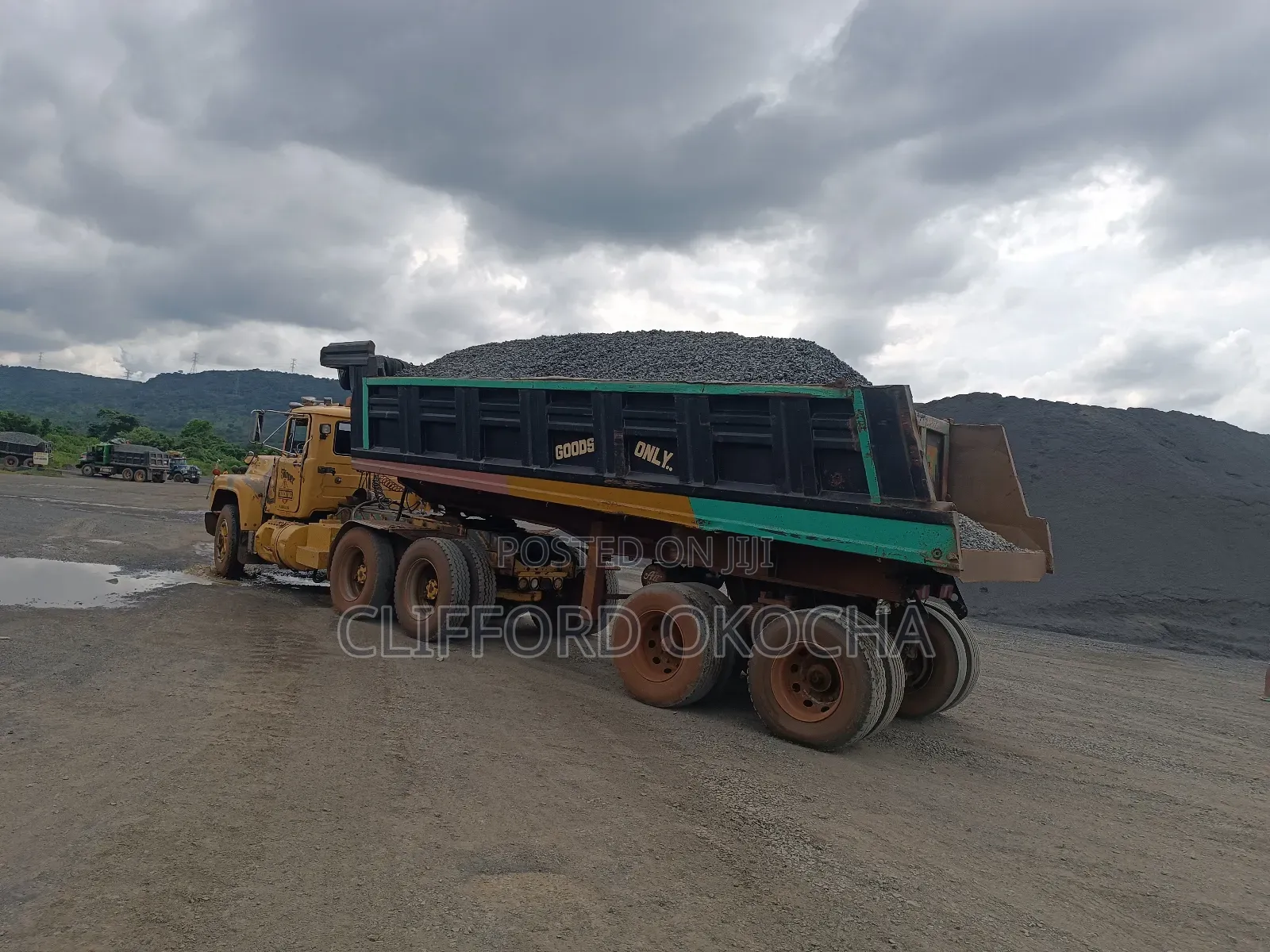 Black Iron Chippings Granite