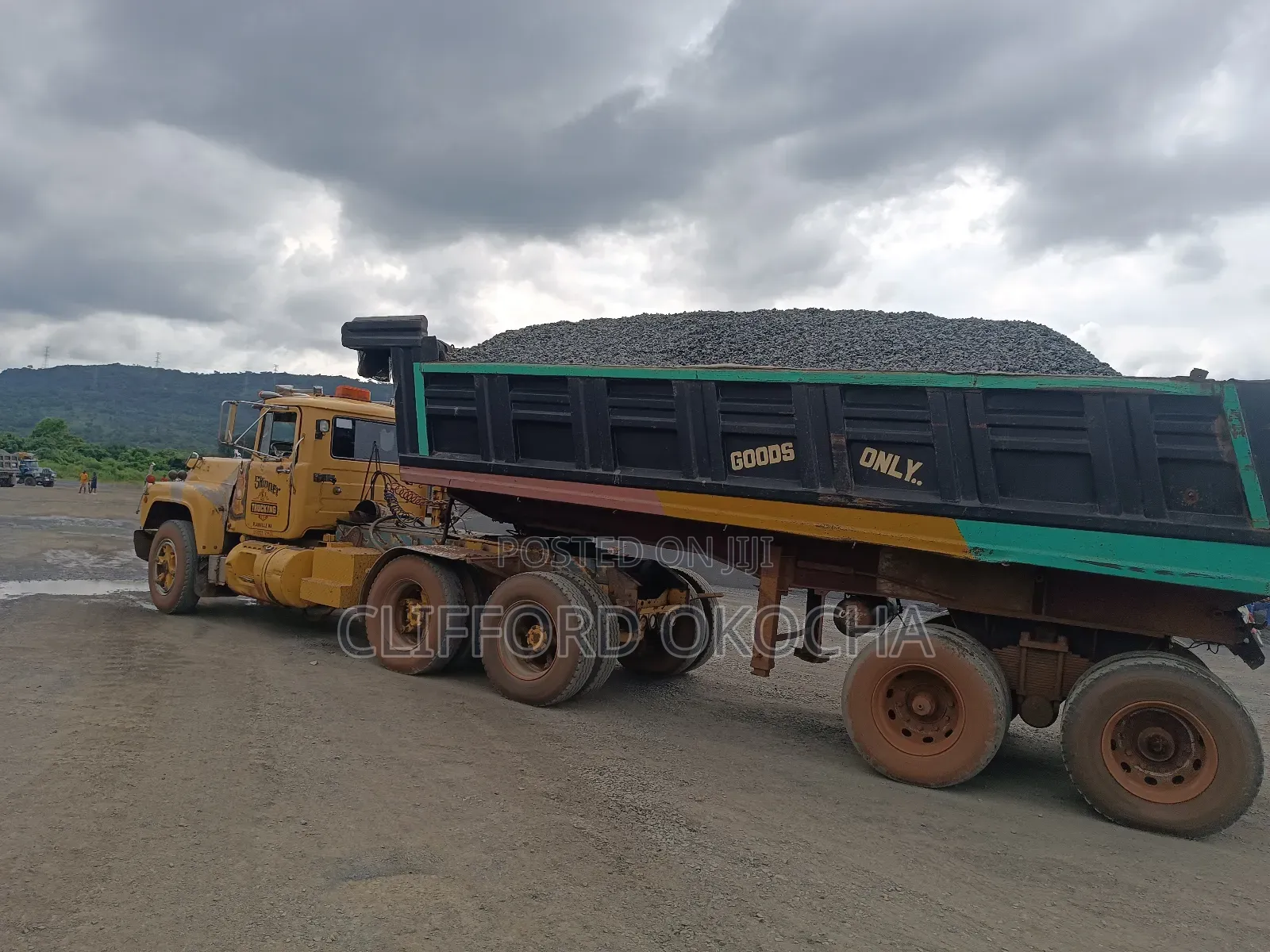 Black Iron Chippings Granite