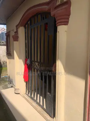 2bdrm Block of Flats in Itu Road, Uyo for sale
