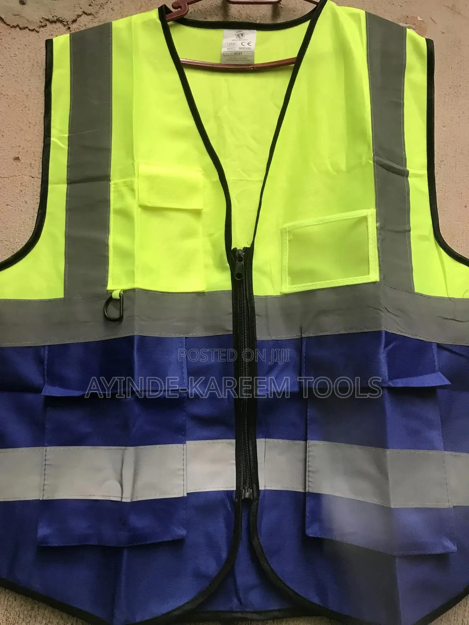 Reflective Jacket With Side Pockets