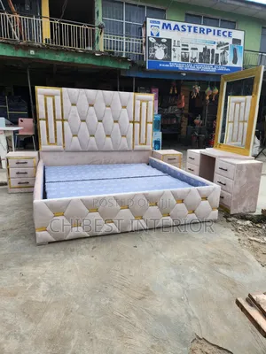 Padded 6by6 With With Side Drawers and Mirror