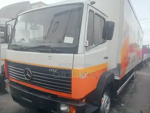 M/Benz Cargo Truck 8bolt