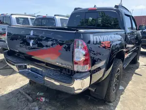 Toyota Tacoma 2015 Black
