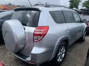Toyota RAV4 Limited V6 2009 Silver