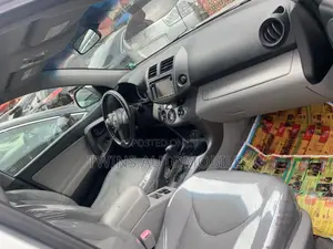 Toyota RAV4 Limited V6 2009 Silver