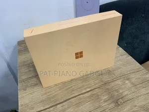 New Microsoft Surface Pro 11th Edition, a Copilot+ PC 16GB SSD 512GB