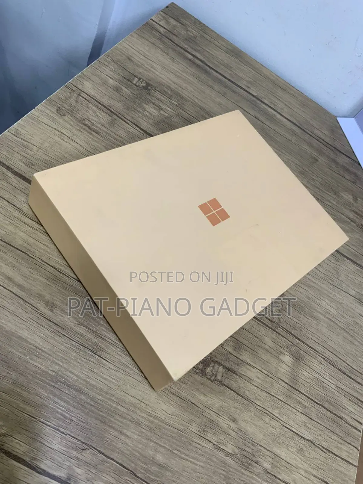 New Microsoft Surface Pro 11th Edition, a Copilot+ PC 16GB SSD 512GB