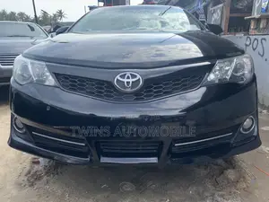Photo - Toyota Camry 2013 Black