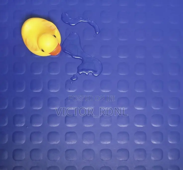 Round Button Carpet
