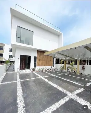 5bdrm Duplex in Lekki for sale