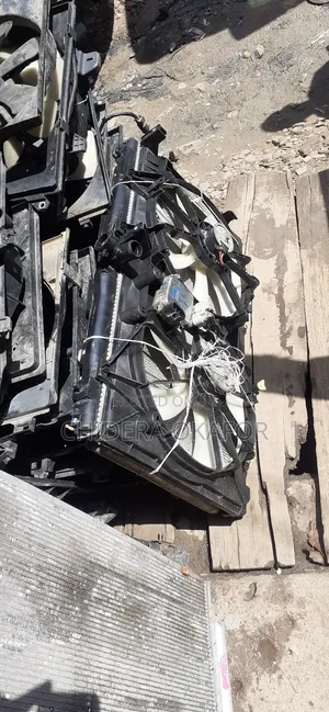 Radiator and Fan and Condenser for Es 350 2016
