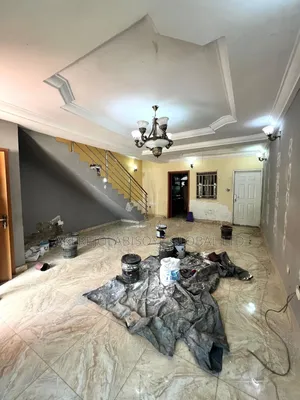 4bdrm Townhouse / Terrace in In An Estate Close, Life Camp for rent