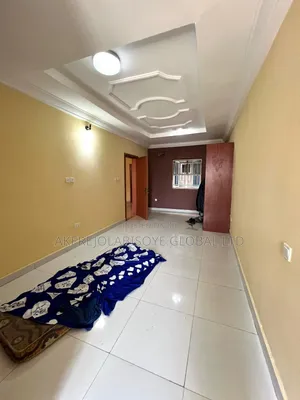 4bdrm Townhouse / Terrace in In An Estate Close, Life Camp for rent