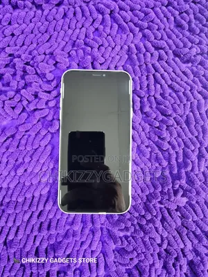 Apple iPhone XR 64 GB White